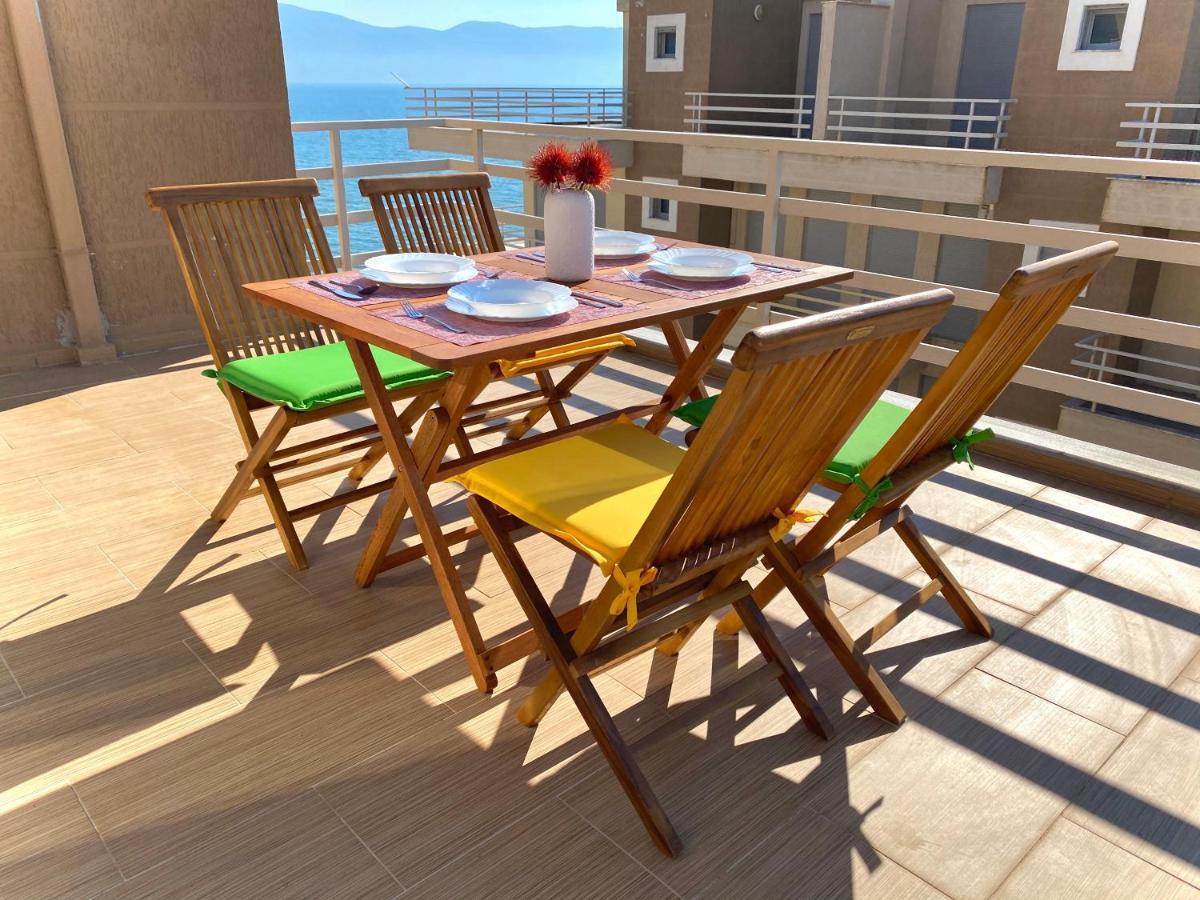 Eka Luxury Two-Bedroom Seaview Apartment Vlorë Eksteriør bilde