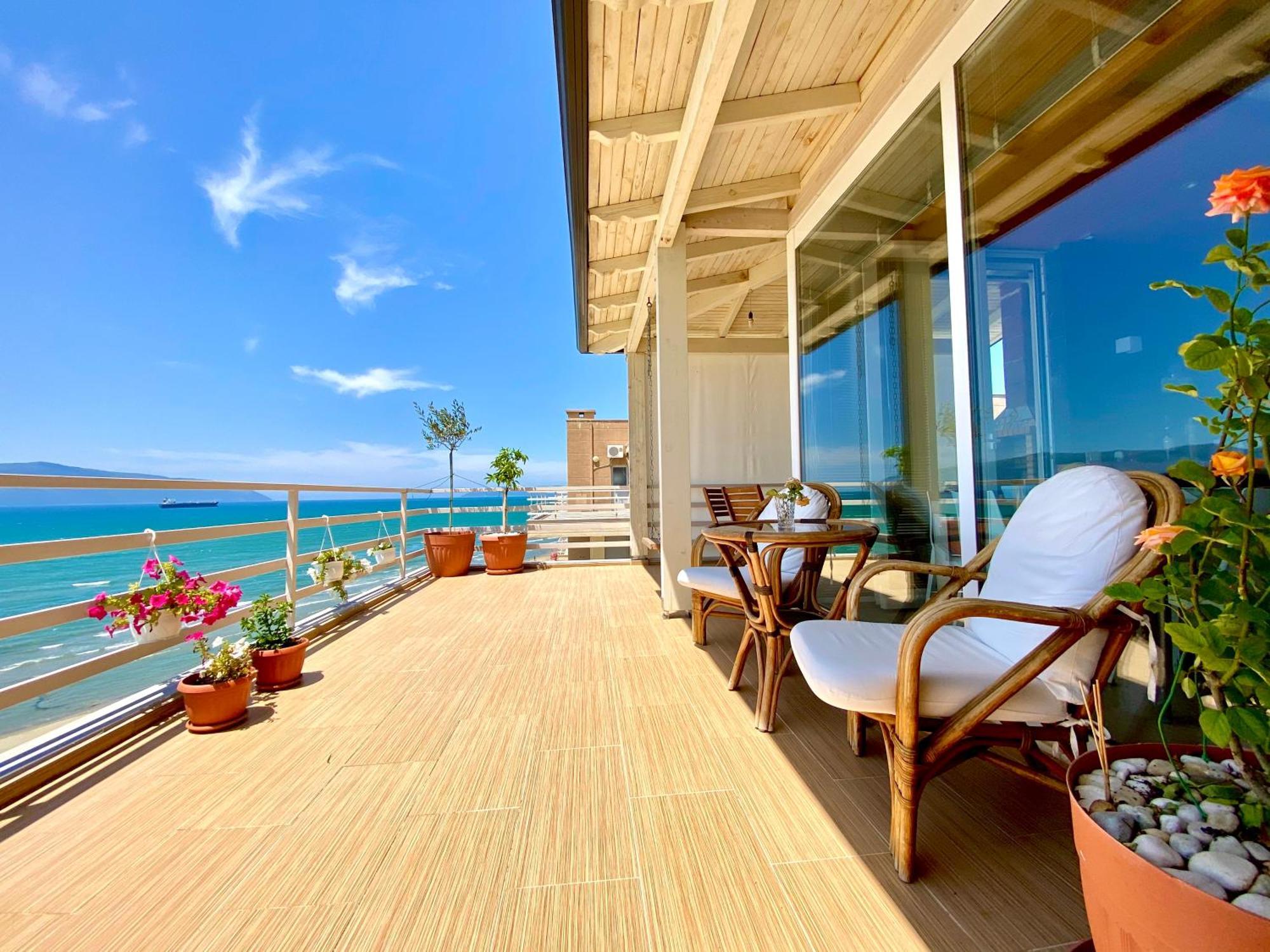 Eka Luxury Two-Bedroom Seaview Apartment Vlorë Eksteriør bilde