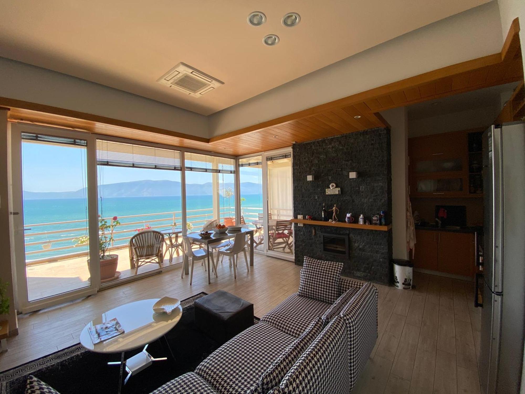 Eka Luxury Two-Bedroom Seaview Apartment Vlorë Eksteriør bilde